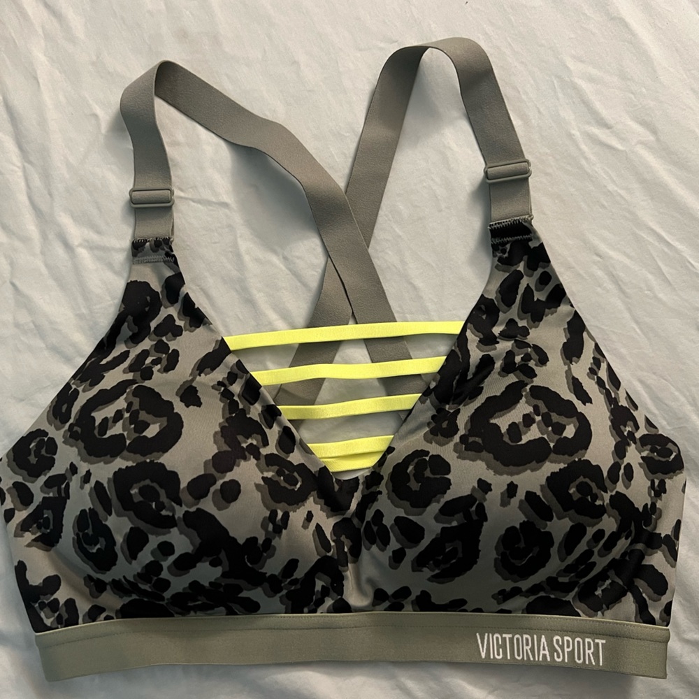 Victoria’s Secret Sport incredible lightweight sports bra